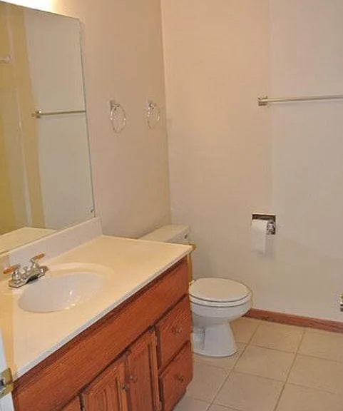 271 Middlebury Ct #D2 — Photo 4