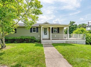 144 Whitehall Rd, Amesbury, MA 01913