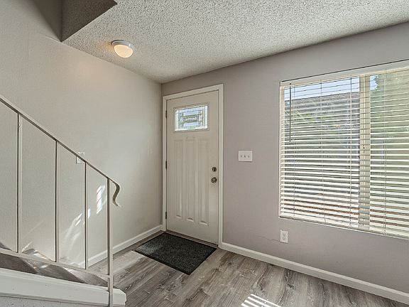 3rd image of 837 4th Ave N APT B