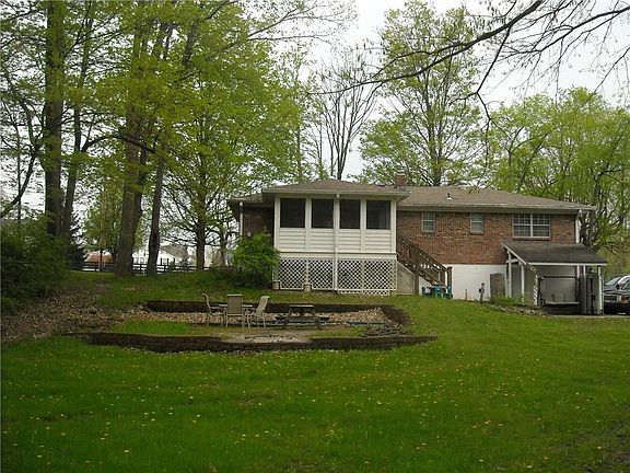 2nd image of 1411 N County Road 1050 E