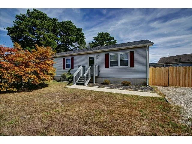1125 Pinewald Rd photo 1