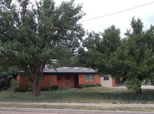 1617 Avenue F, Abernathy, TX 79311