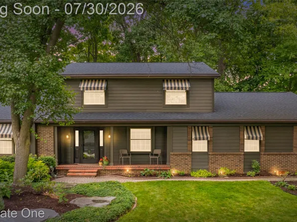 3842 Elder Rd S, West Bloomfield, MI 48324