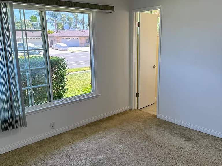 891 Rosewood Ave — Photo 42