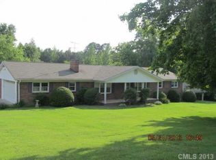 1589 Sandy Ln, Lincolnton, NC 28092