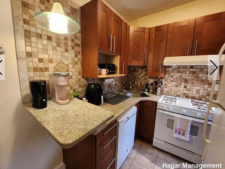 27 Queensberry St #11 — Photo 7