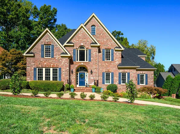 3909 Hemsbury Way, Raleigh, NC 27612
