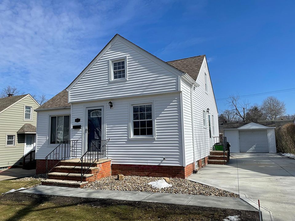 House w/ 1 car garage