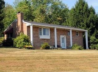 227 Moores Rd, Aliquippa, PA 15001