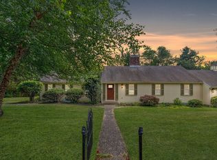 9 Tophet Rd, Lynnfield, MA 01940