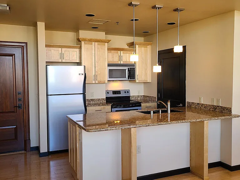 303 Central Ave NE #302 — Photo 2