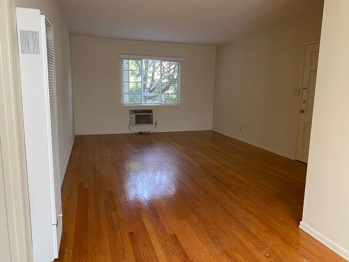 Building Photo - 1756Verd