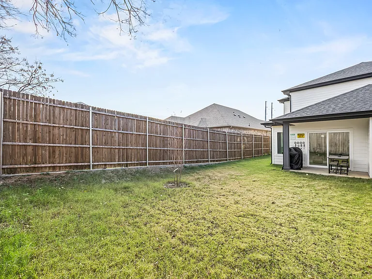 5702 Riverside Dr — Photo 30