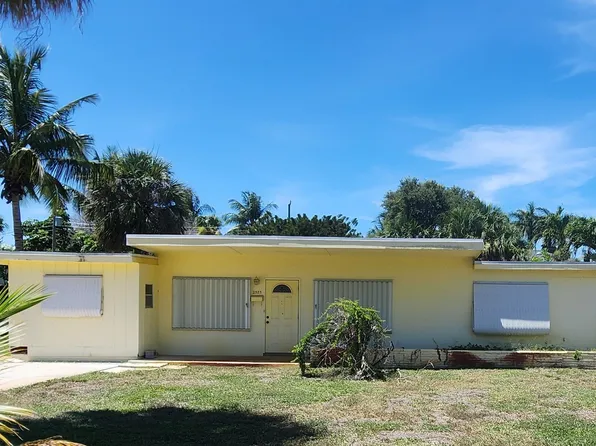 2585 Conroy Drive, North Palm Beach, FL 33403