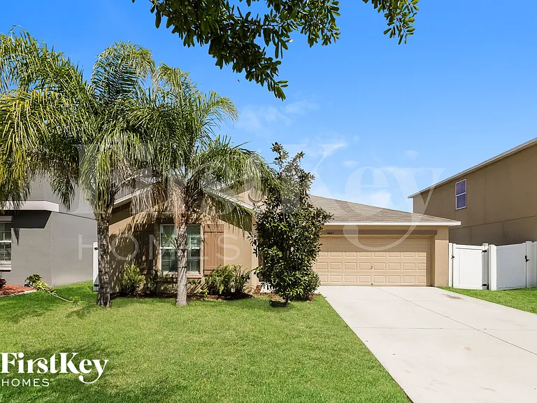 10621 Standing Stone Dr — Photo 1