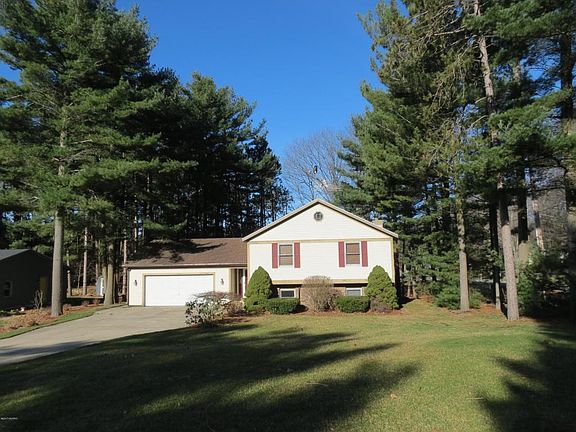 3rd image of 12888 Sikkema Dr
