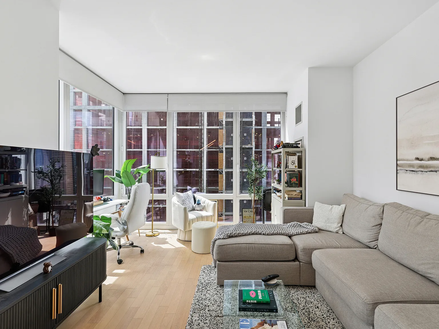 247 West 46th Street — Photo 4