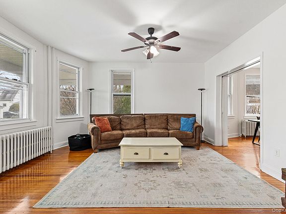 5th image of 308 Mayflower Avenue