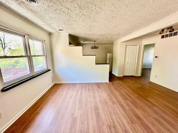 110 E 40th St #3, Wilmington, DE 19802