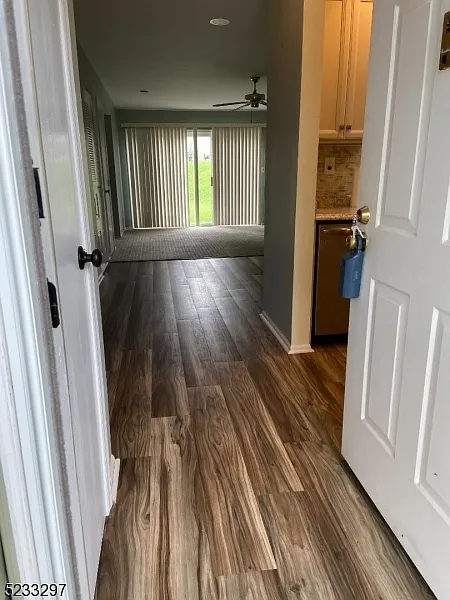 2 bed, 2.5 bath, 1254 sqft, $3,300 — Photo 2