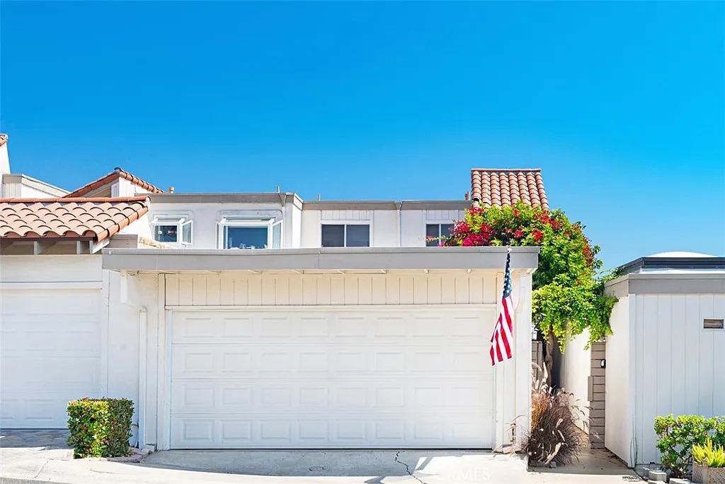 3 bed, 2.5 bath, 1270 sqft, $4,500 — Photo 4