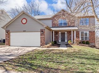 1247 Richland Meadows Dr, Ballwin, MO 63021