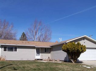 521 Woodside Way, Susanville, CA 96130