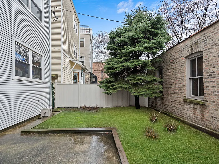 1336 W Cornelia Ave #2 — Photo 16