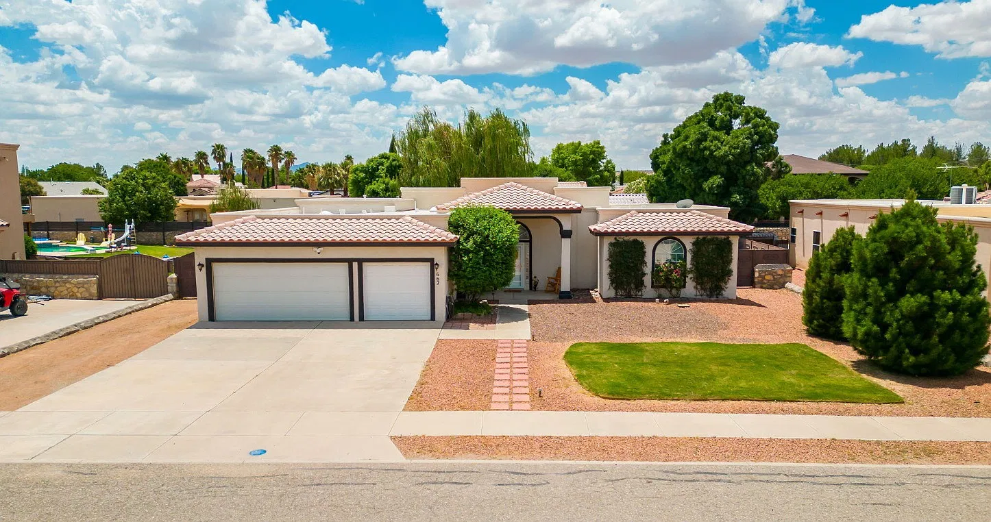 662 Jeanny Marie Ct — Photo 1