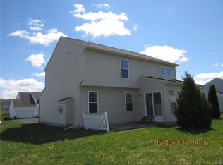 5540 Cairns Trl, Clay, NY 13041