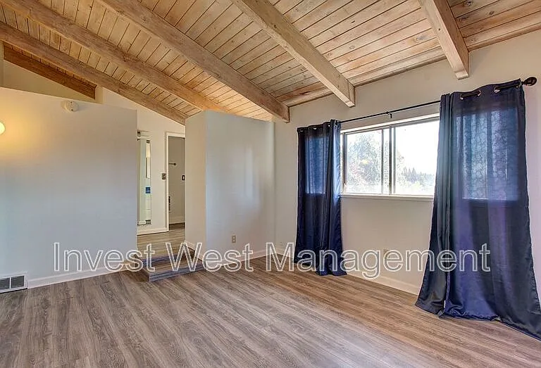 16103 NE 33rd Ave — Photo 22