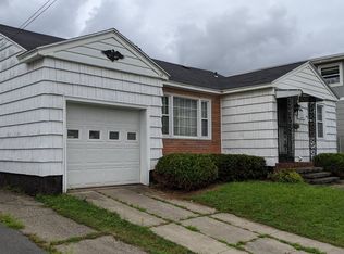 169 Darlington Rd, Syracuse, NY 13208