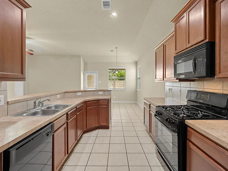 26350 Longview Creek Dr — Photo 10