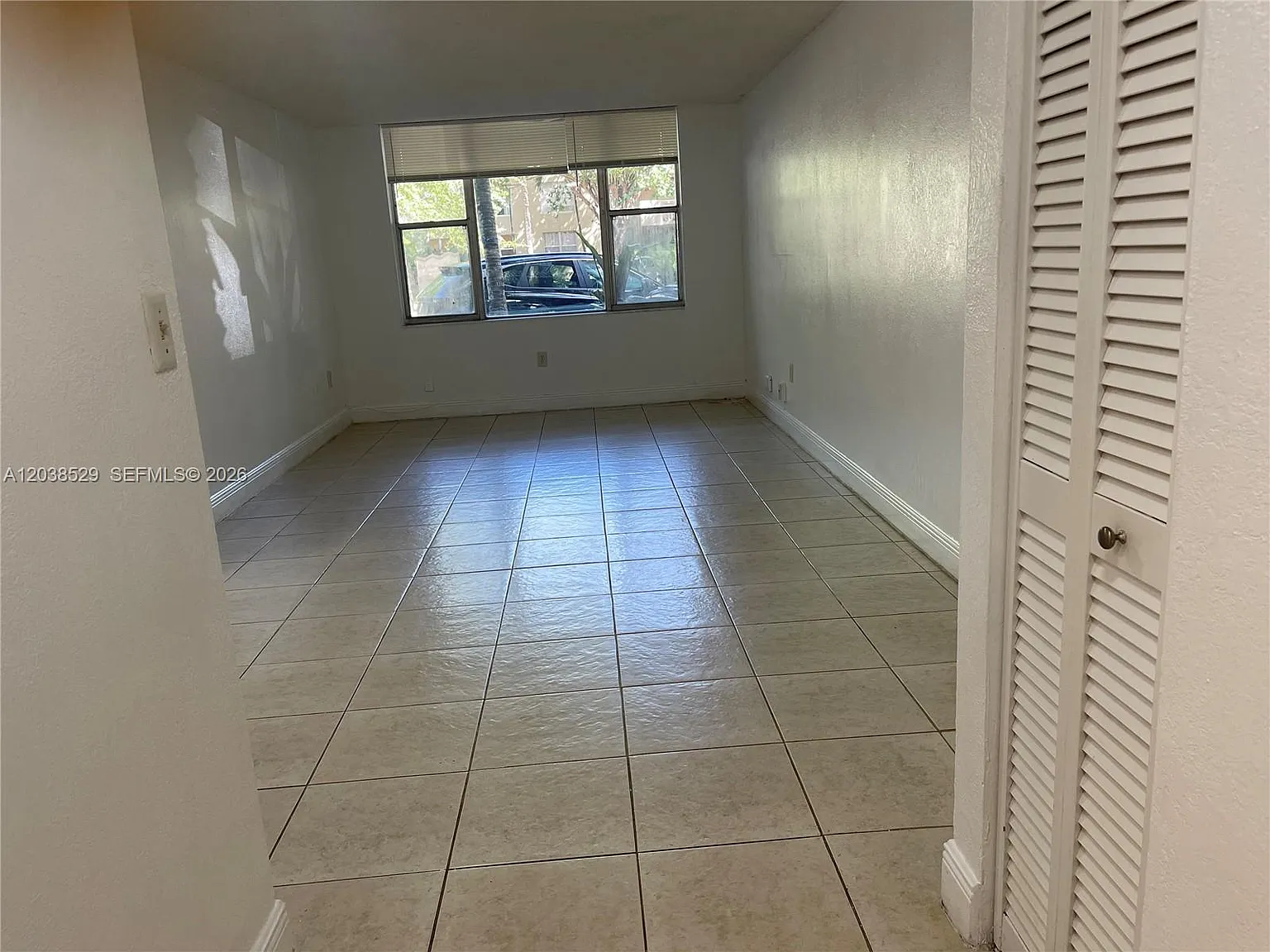 Bayview Palms Condo — Photo 4