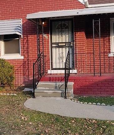 2nd image of 17400 Bradford St