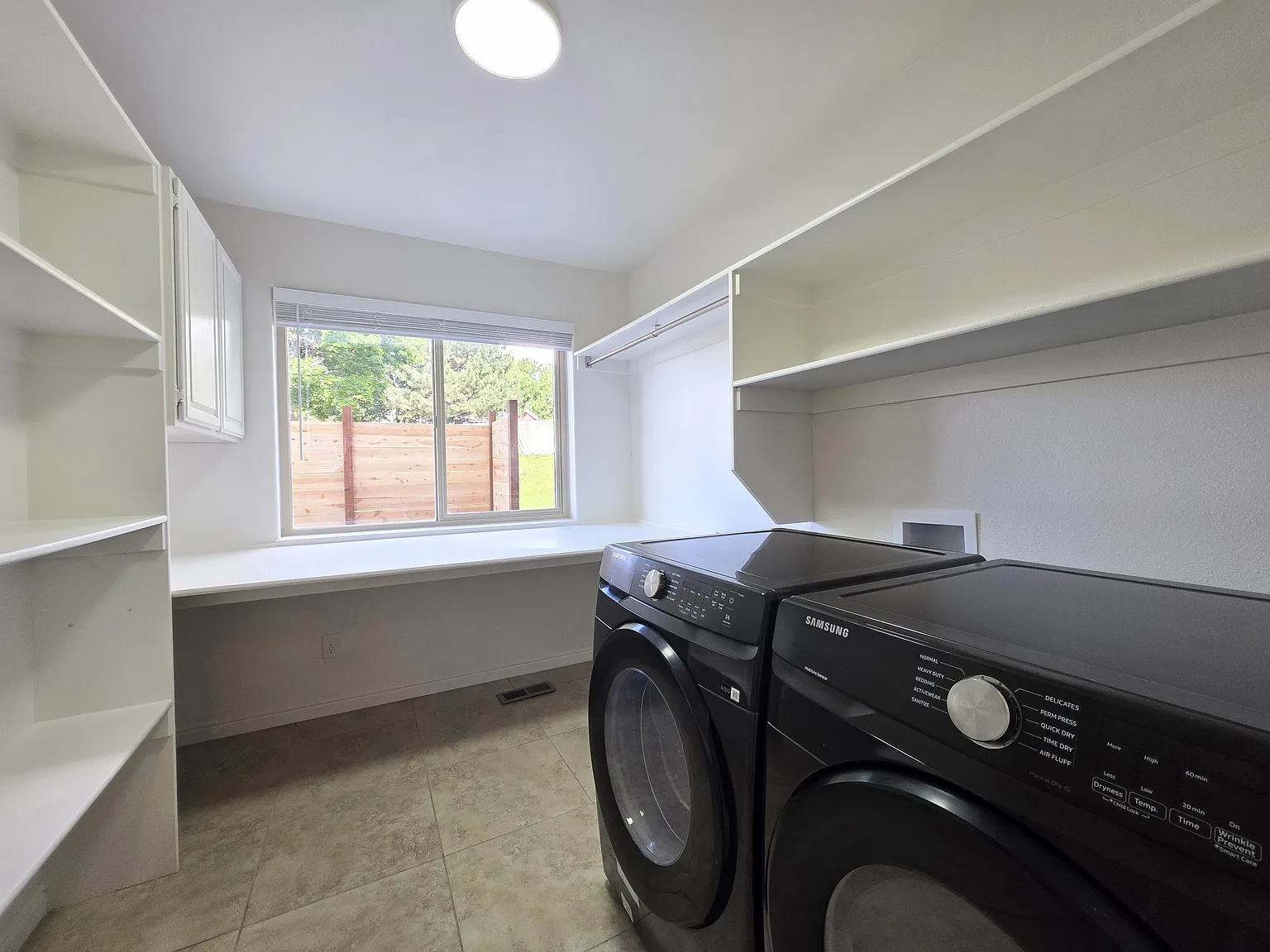 2 bed, 1200 sqft, $1,800 — Photo 4