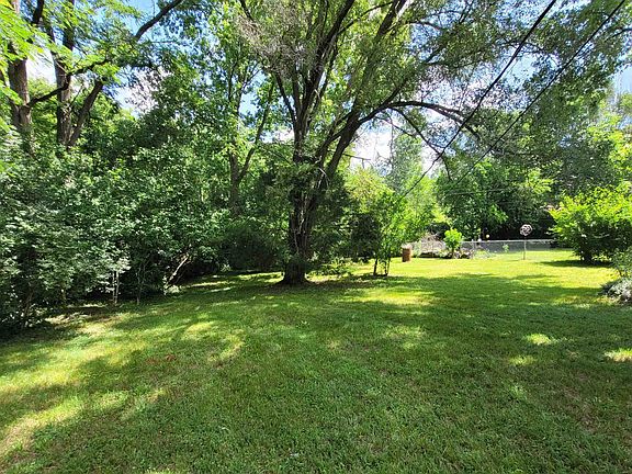 5th image of 4003 Hillside Dr