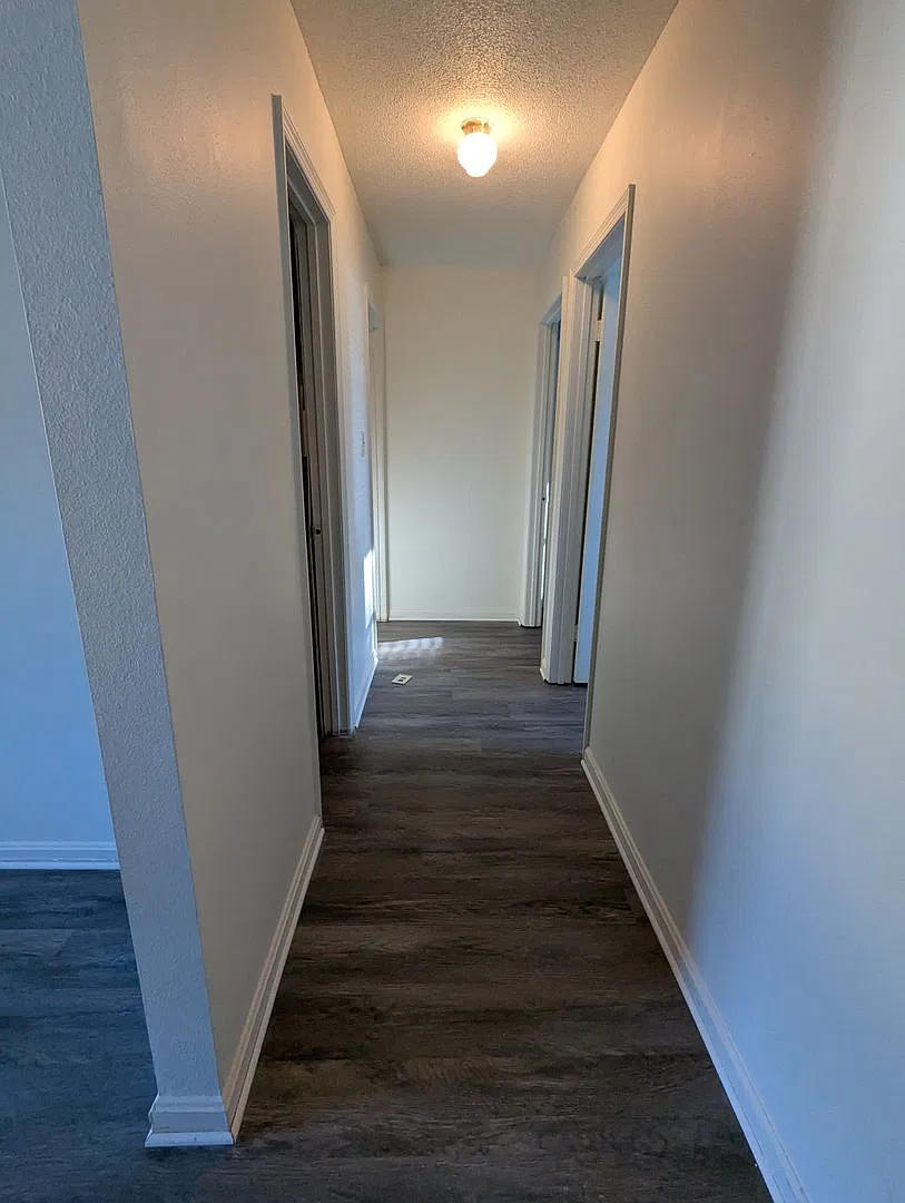 Hinton Court 17 Apartments — Photo 4