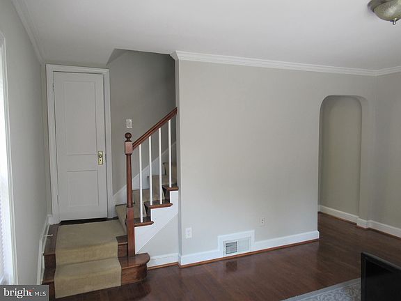 4th image of 3105 S Hayes St