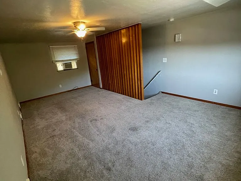 250 Locust St — Photo 8