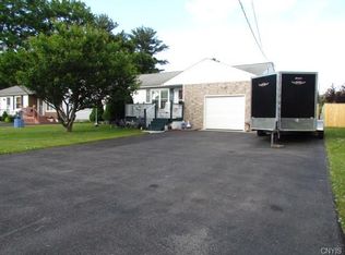 105 Michael Ave, North Syracuse, NY 13212