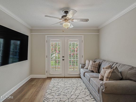 5th image of 6731 La Christa Way #6