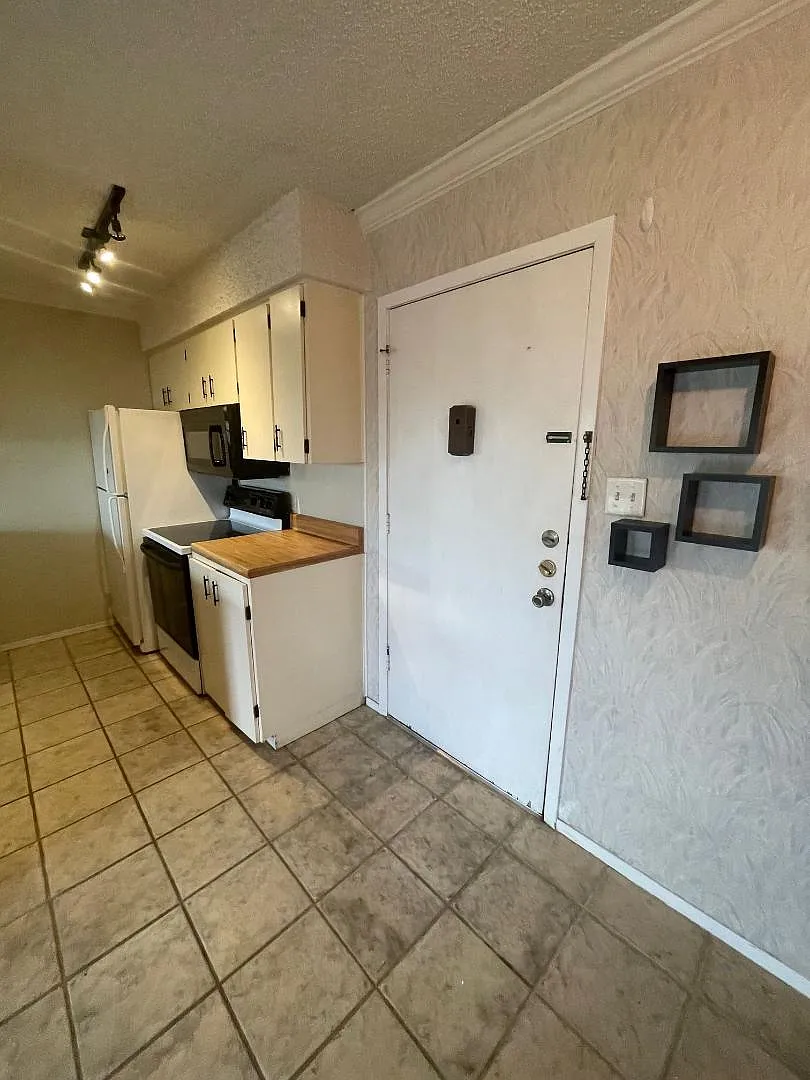910 Duncan Lane Unit #44 — Photo 4