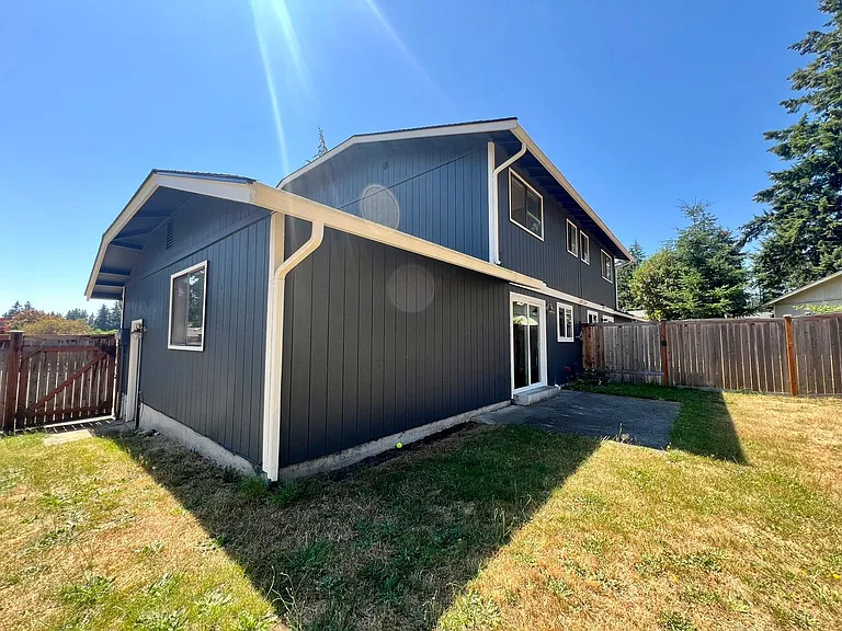 1421 Lapush Way NE #B — Photo 19