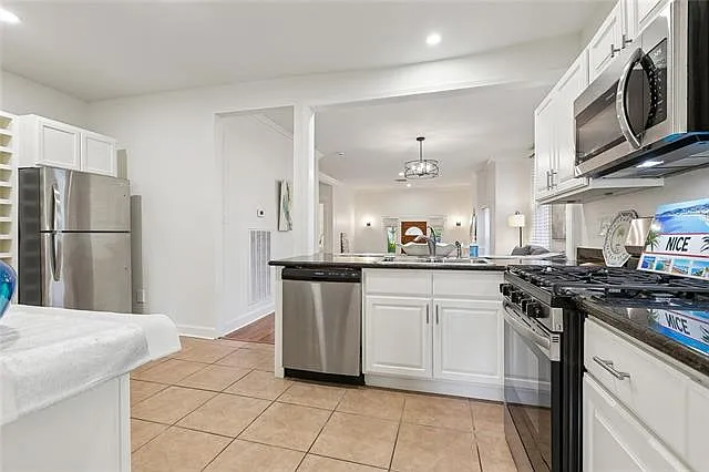 2831 Calhoun St — Photo 21