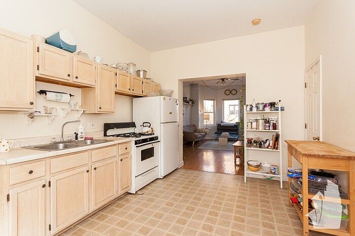 1st image of 1114 N Rockwell Ave