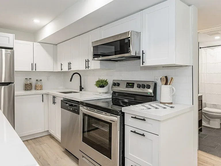 197 Edgar St #3 — Photo 4
