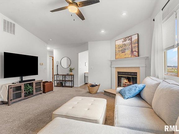 3rd image of 113 Eagle Ridge Dr