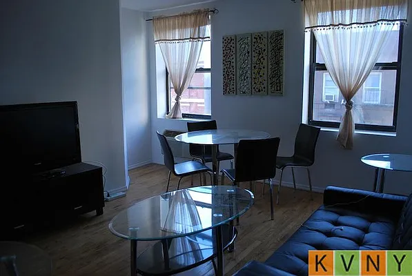 Rented by KVNY Soho | media 61