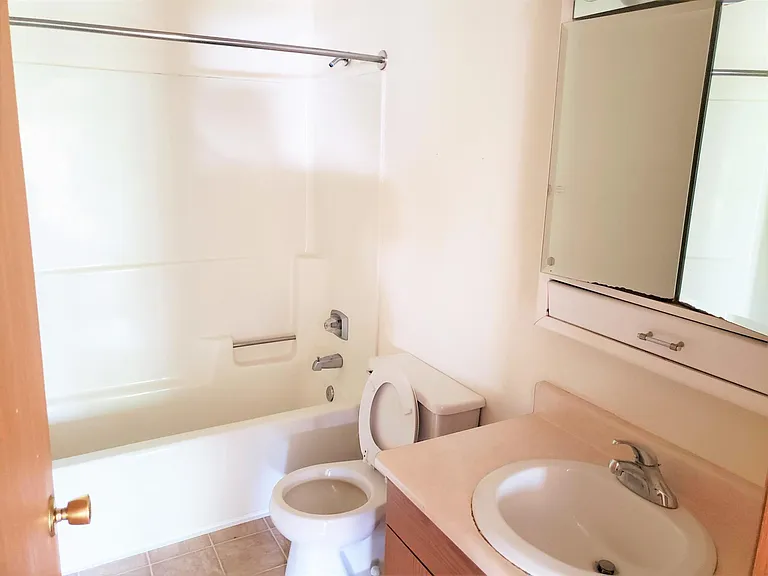 621 N Lincoln St #1 — Photo 2